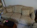 AMERICAN HOME COLLECTION FLORAL UPHOLSTERED SOFA 84''X36''X33'' IS IN EXCELLENT CONDITION