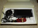 REALISTIC 40 CHANNEL CB RADIO WITH CASE. HAS INSTRUCTIONS AND ANTENNA.