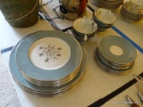 PLACE SETTING FOR 6 OF LENOX CHINA IN THE KINGSLEY PATTERN: 6 DINNER PLATES. 6 SALAD PLATES. 4