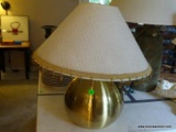 ROUND BRASS BASE LAMP: 9