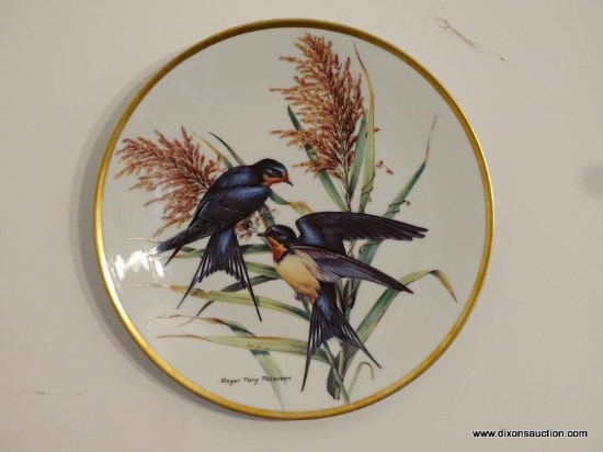 (DR) COLLECTOR PLATE. SONG BIRDS OF ROGER TORY PETERSON. "BARN SWALLOW" 9.75'' DIA