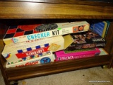 (B2) LOT OF VINTAGE BOARD GAMES. INCLUDES A CHECKER KIT, CHESS GAME, 500 PC PUZZLE, MARATHON, ETC.