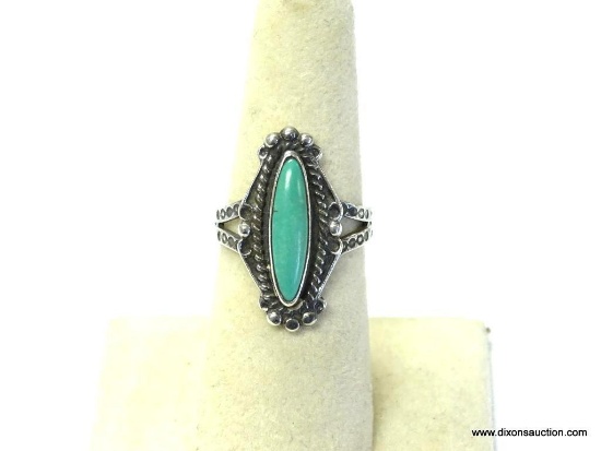 VINTAGE .925 AND TURQUOISE NATIVE AMERICAN RING