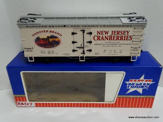 (H3) USA TRAINS R 16327 HANOVER CRANBERRIES REFRIGERATOR CAR.