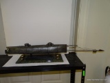 (S5) MODEL OF H. L. HUNLEY 1864 SUBMARINE. MEASURES 20