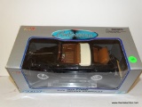 (S6) WELLY 1:18 SCALE DIECAST 1936 FORD DELUXE CABRIOLET. NEW IN THE ORIGINAL BOX.