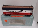 (H3) ARISTO CRAFT TRAINS REA-46209 BORDEN'S CHEESE REEFER CAR. RED WHITE AND BLUE.