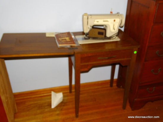(BR2) VINTAGE SINGER FASHION MATE MODEL 237 SEWING MACHINE W/ CABINET AND INSTRUCTIONS, CIRCA 1960S,