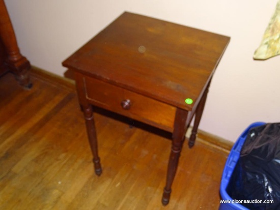 (MBR) ANTIQUE WALNUT ONE DRAWER SURRENDER TABLE, VERY NICE CONSTRUCTION, 4 TURNED LEGS, THE TOP OF
