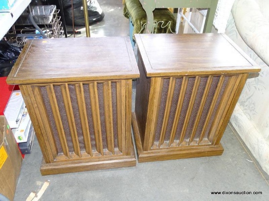 PAIR OF CURTIS MATHES WOOD GRAINED SPEAKER CABINETS: 19"x14"x23"