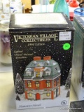 1994 VICTORIAN VILLAGE COLLECTIBLE CERAMIC HOUSE 