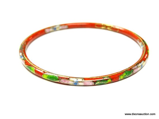 VINTAGE RED CLOISONNE BANGLE BRACELET. 2.5" ACROSS THE INSIDE. IN VERY GOOD ESTATE CONDITION.