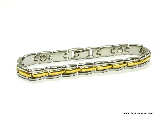 NICE 2 TONE GOLD AND SILVER FINISH MEN'S MAGNETIC LINK THERAPY BRACELET. 8.5" LONG. GOOD CONDITION.