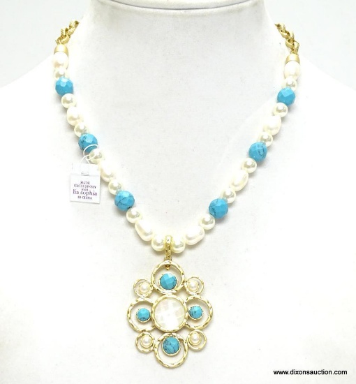 Lia Sophia necklace brand new with tags this is a beautiful necklace that measures 17 inches long