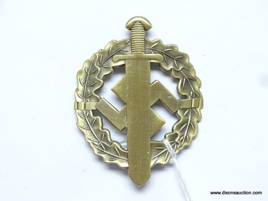 German World War II Gold SA Sports Badge. The reverse side is maker marked "E Schneider Entum DSA