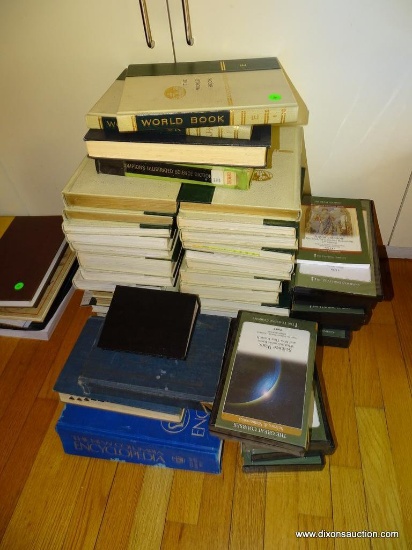 (FR) LOT OF WORLD BOOK ENCYCLOPEDIAS WITH DICTIONARIES. INCLUDES VHS'S AND DVD'S BY THE TEACHING