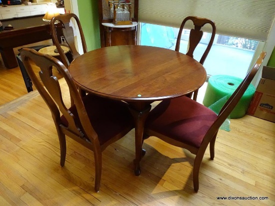(KIT) CHERRY ROUND QUEEN ANNE TABLE AND 4 QUEEN ANNE CHAIRS. TABLE: 42"x29". CHAIRS: 22"x22"x39.5"