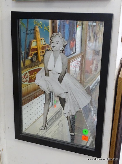 (WALL) FRAMED AND MIRRORED BACK MARILYN MONROE PHOTO. IN BLACK FRAME 12.75"x18"