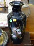 (R2) BLACK AND GOLD ORIENTAL VASE DECORATED WITH PEACOCKS. 12'' TALL