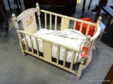 (R2) VINTAGE DOLL BABY CRIB WITH DROP SIDE. CIRCA 1940'S? SUITABLE FOR DOLL BABIES, NOT FOR