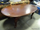 (R3) BROYHILL MAHOGANY QUEEN ANNE COFFEE TABLE: 46