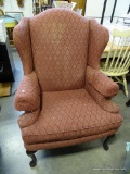 (R4) 1 OF A PAIR OF SHERRILL MAHOGANY QUEEN ANNE WING CHAIRS WITH ARM COVERS: 35