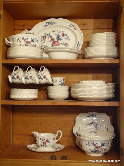 (KIT) 70 PIECES OF WEDGWOOD CHINA IN THE "POTPOURRI" PATTERN: 11 DINNER PLATES. 17 DESSERT PLATES. 8