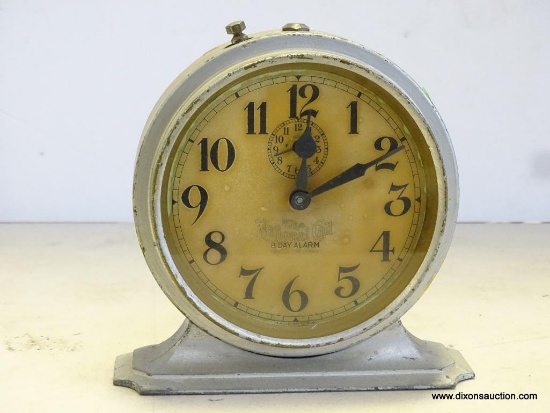 8-DAY ALARM CLOCK MEASURES 6"T X 6"W