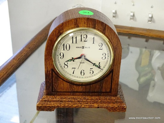 HOWARD MILLER DOME TOP QUARTZ MANTLE CLOCK MEASURES 5.5"T X 5"W