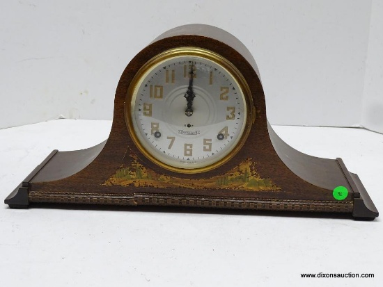 VINTAGE CORONET TAMBOUR MANTLE CLOCK. 8-DAY MOVEMENT, T / S. MEASURES 9,25" T, 19.2" W