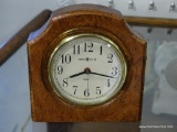 HOWARD MILLER QUARTZ CLOCK MEASURES 4.25