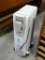 (A4) DELONGHI ROLLING RADIATOR HEATER. APPEARS TO BE IN GOOD CONDITION