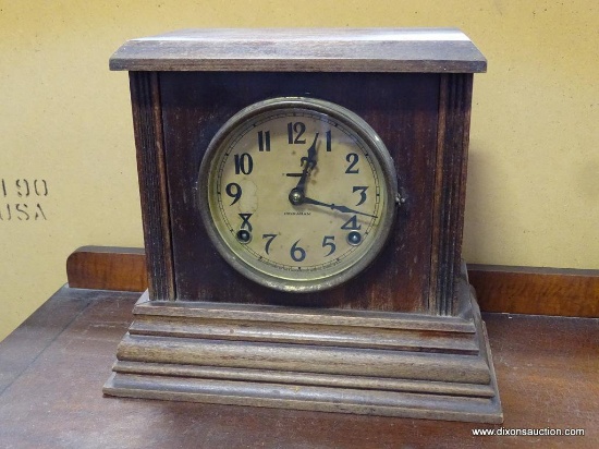 (A1) INGRAHAM MANTLE CLOCK. PENDULUM INCLUDED. THIS CLOCK IS RUNNING. 11.25X5.5X10.25