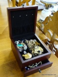 (A2) UNSEARCHED ESTATE JEWELRY BOX THAT INCLUDES A MONET GOLD CHAIN, ANNE KLEIN BROOCH, ANNE KLEIN