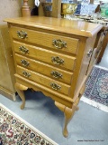 (A3) QUEEN ANNE OAK 4 DRAWER SILVERWARE CHEST WITH A FITTED INTERIOR. 26X15X38.5