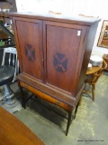 (A1) MAHOGANY SHERATON BLIND DOOR CHINA CABINET WITH 1 DRAWER. INLAID DECORATED. LOCKS AND KEY IS