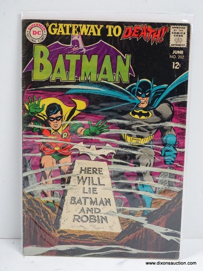 BATMAN "GATEWAY TO DEATH" ISSUE NO. 202, 1968, B&B VGC $0.12 COVER PRICE