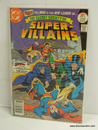 THE SECRET SOCIETY OF... SUPER-VILLAINS ISSUE NO. 30. 1977 B&B COVER PRICE $.30 GC