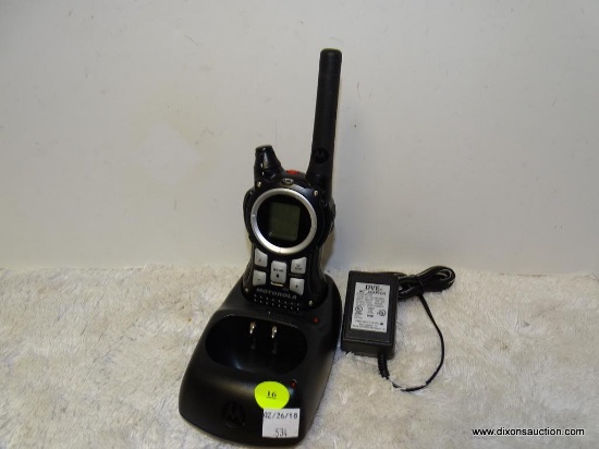 (B1) MOTOROLA CHB 100 WALKIE-TALKIE WITH CHARGING BASE AND POWER CORD