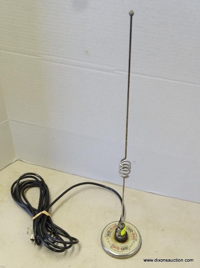(B2) PRO-AM MAGNETIC MOUNT CB ANTENNA 19 INCHES TALL