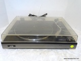 JVC AUTO RETURN TURNTABLE JL- A20 VINTAGE TURNTABLE, POWERS ON DISK DOES NOT SPIN APPEARS TO NEED A