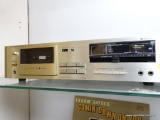 (TOP LEFT SIDE G/SHELVES) LUXMAN STEREO CASSETTE DECK K-220. POWERS ON AND APPEARS THAT EVERYTHING