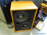 ROAD GEAR SPEAKER CABINET WITH 2, 12 INCH HORNS. 20X16X29.75