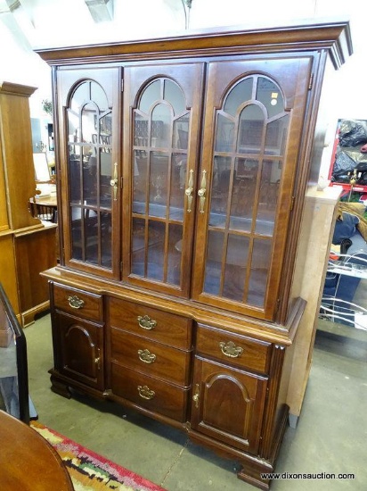 (ROW 2) BASSETT FURNITURE CO. 2 PIECE CHINA CABINET WITH 3 UPPER PANED GLASS DOORS AND 2 DRAWERS
