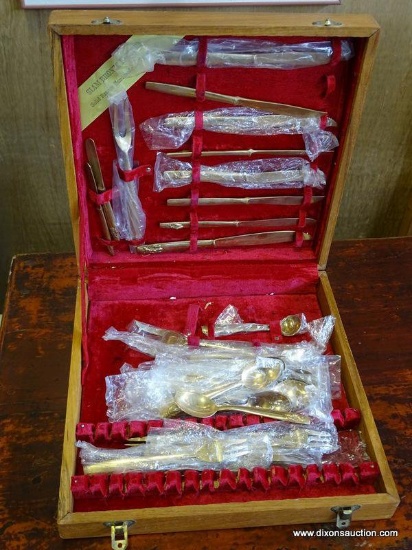 (ROW 2) 30 PIECES OF SIAM BRONZE FLATWARE IN PROTECTIVE WOODEN CASE: 8 KNIVES. 9 SPOONS. 8 FORKS. 2
