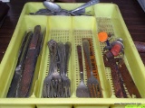 (CENTER) TRAY OF MISC SILVERWARE/FLATWARE