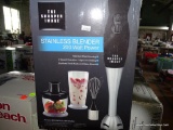 (UNDR STG 2) THE SHARPER IMAGE 200 WATT STAINLESS STEEL BLENDER. IN ORIGINAL BOX!