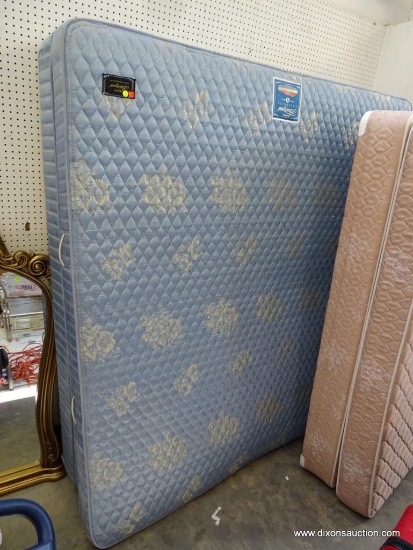 (R1) SIMMONS BEAUTYREST "CELEBRITY" EXTRA FIRM KING SIZE MATTRESS AND BOXSPRINGS. IN EXCELLENT