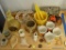 (DR) LOT OF ASSORTED CERAMIC AND SHELL PIECES INCLUDING 4 ORANGE/YELLOW VINTAGE MUSHROOM COFFEE