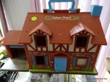 (SR) VINTAGE FISHER PRICE CHATEAUX STYLE DOLLHOUSE